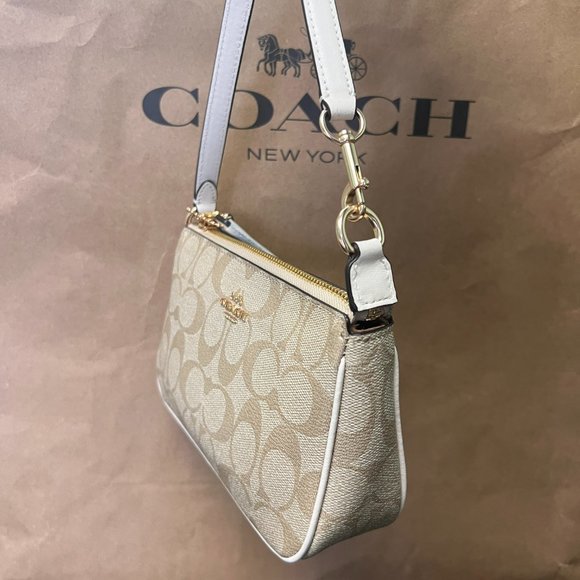 coach Nolita 19 In Signature Canvas cs442 - Picture 2 of 7